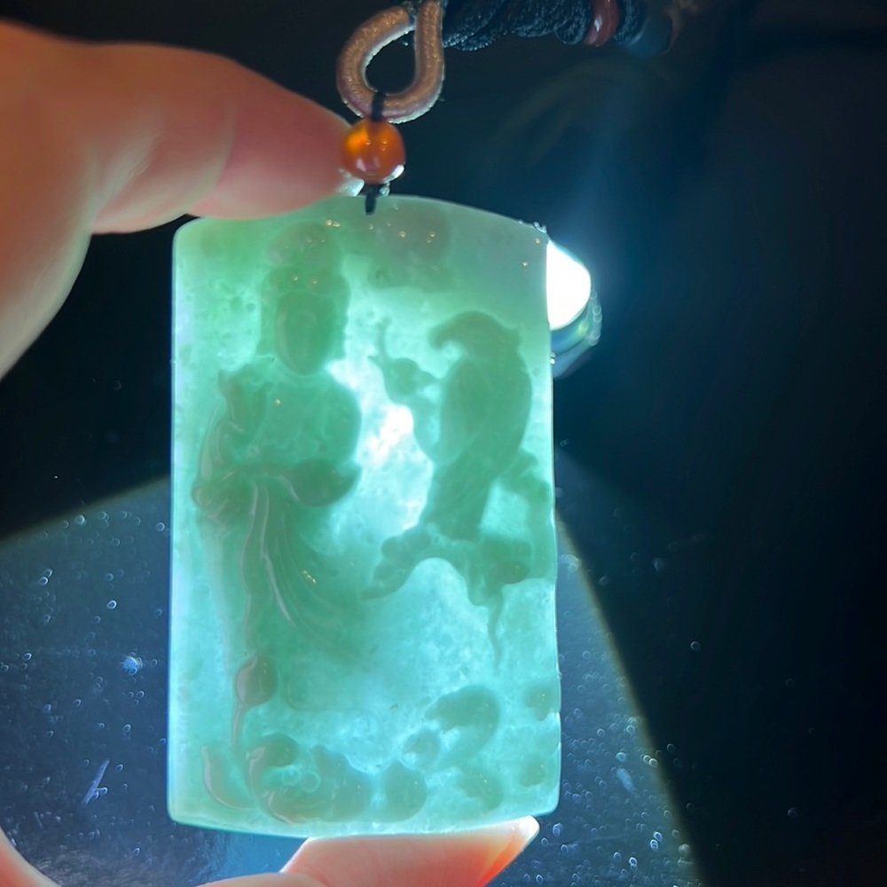 Genuine jadeite
